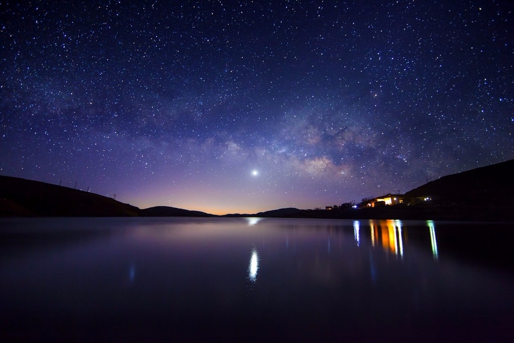 1480568242179928.jpg 星空.jpg