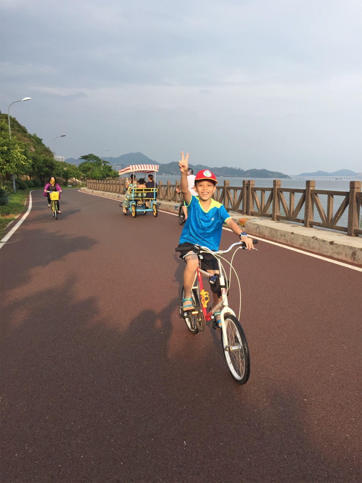 1599472804365956.jpg 骑行大亚湾.jpg