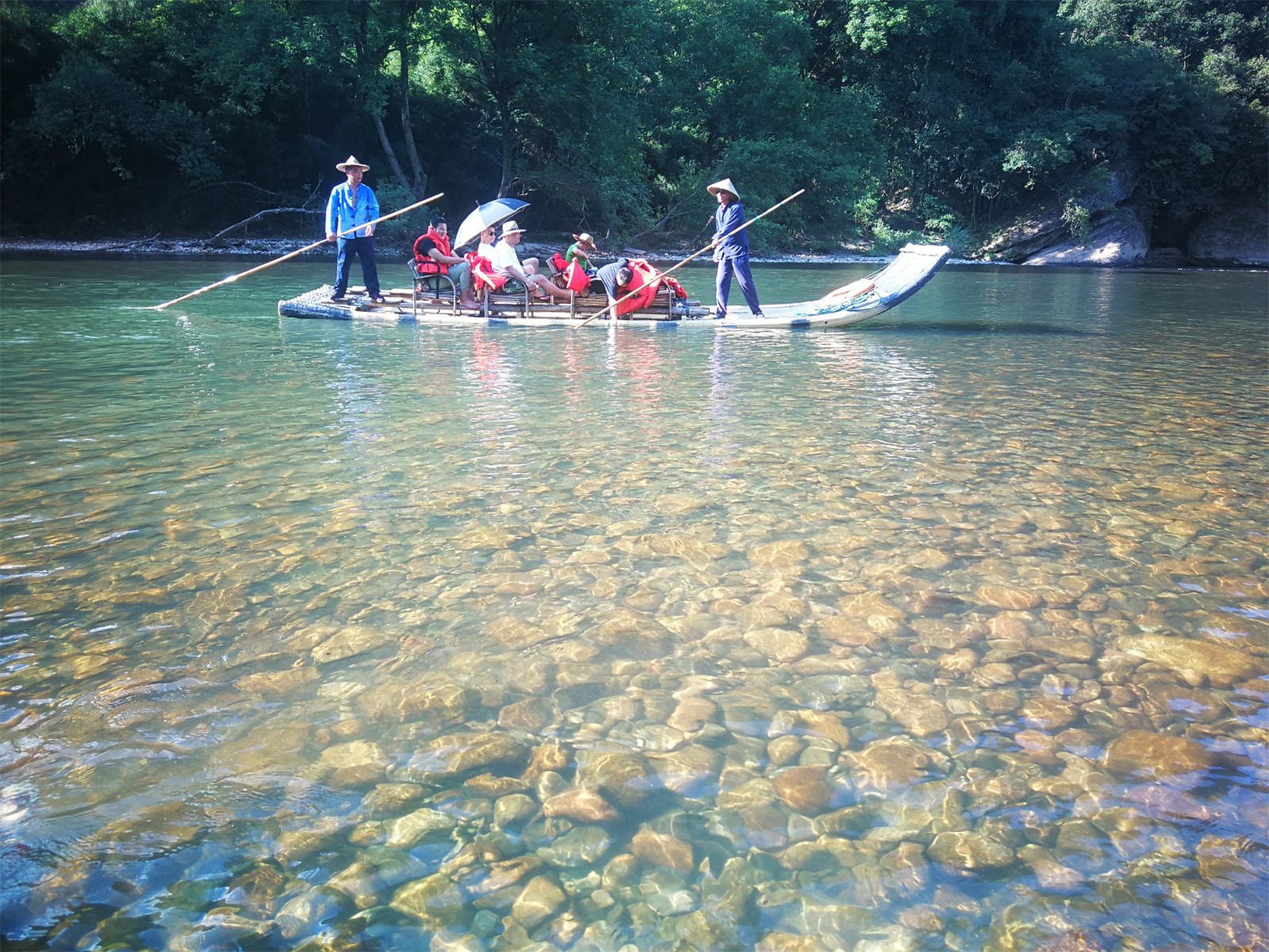 武夷山竹筏漂流1.jpg