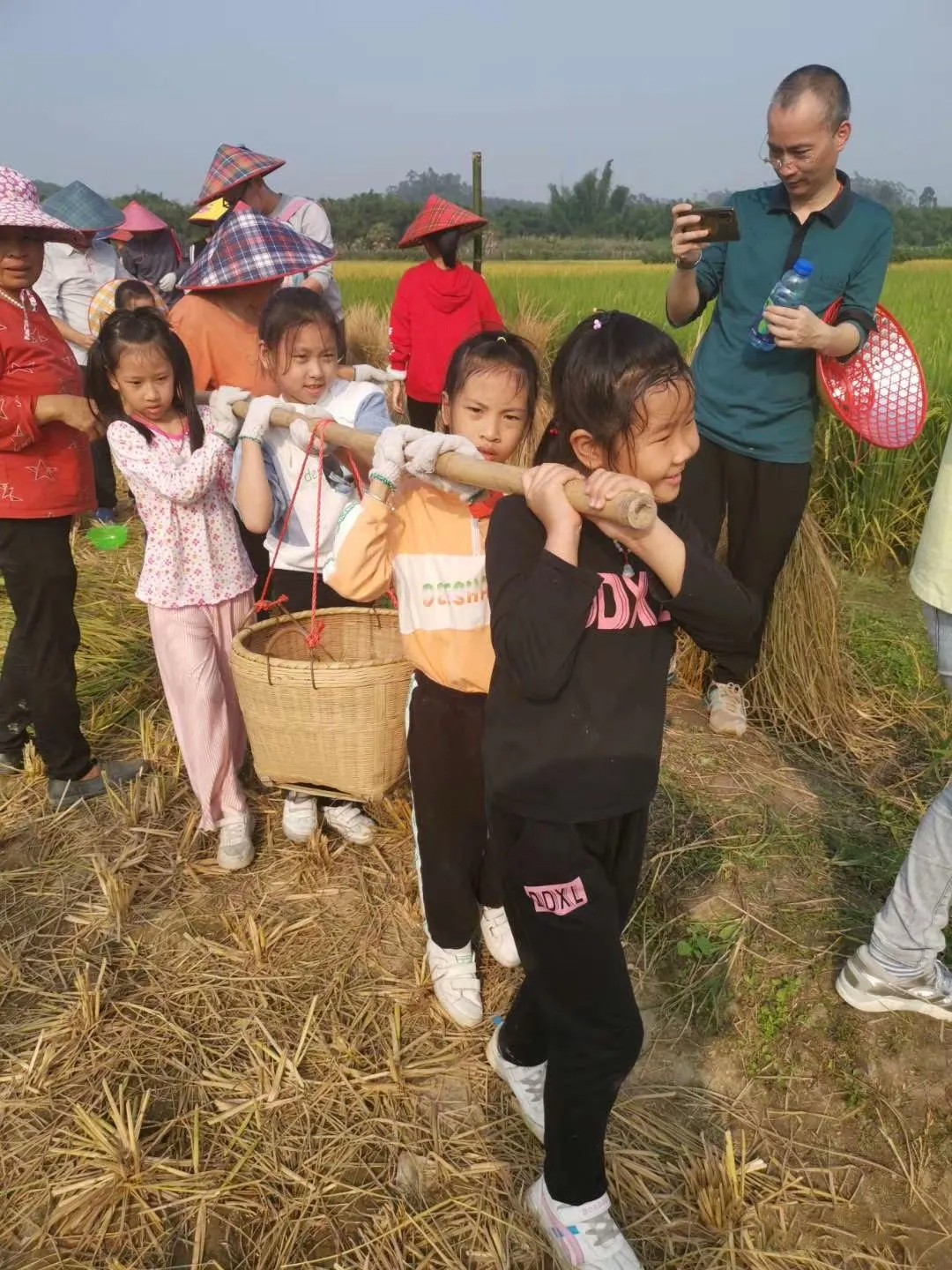 1634030628318336.jpg 423423.jpg