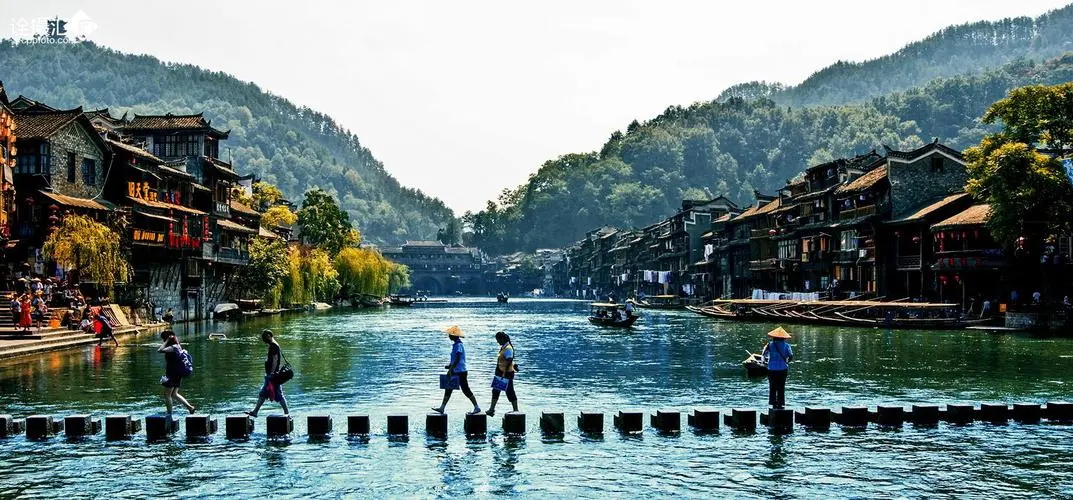 1684398314197849.jpg 凤凰古城_看图王.jpg