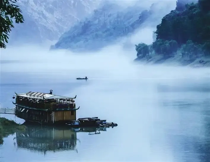 1684738358360642.jpg 船行酉水3_看图王.jpg