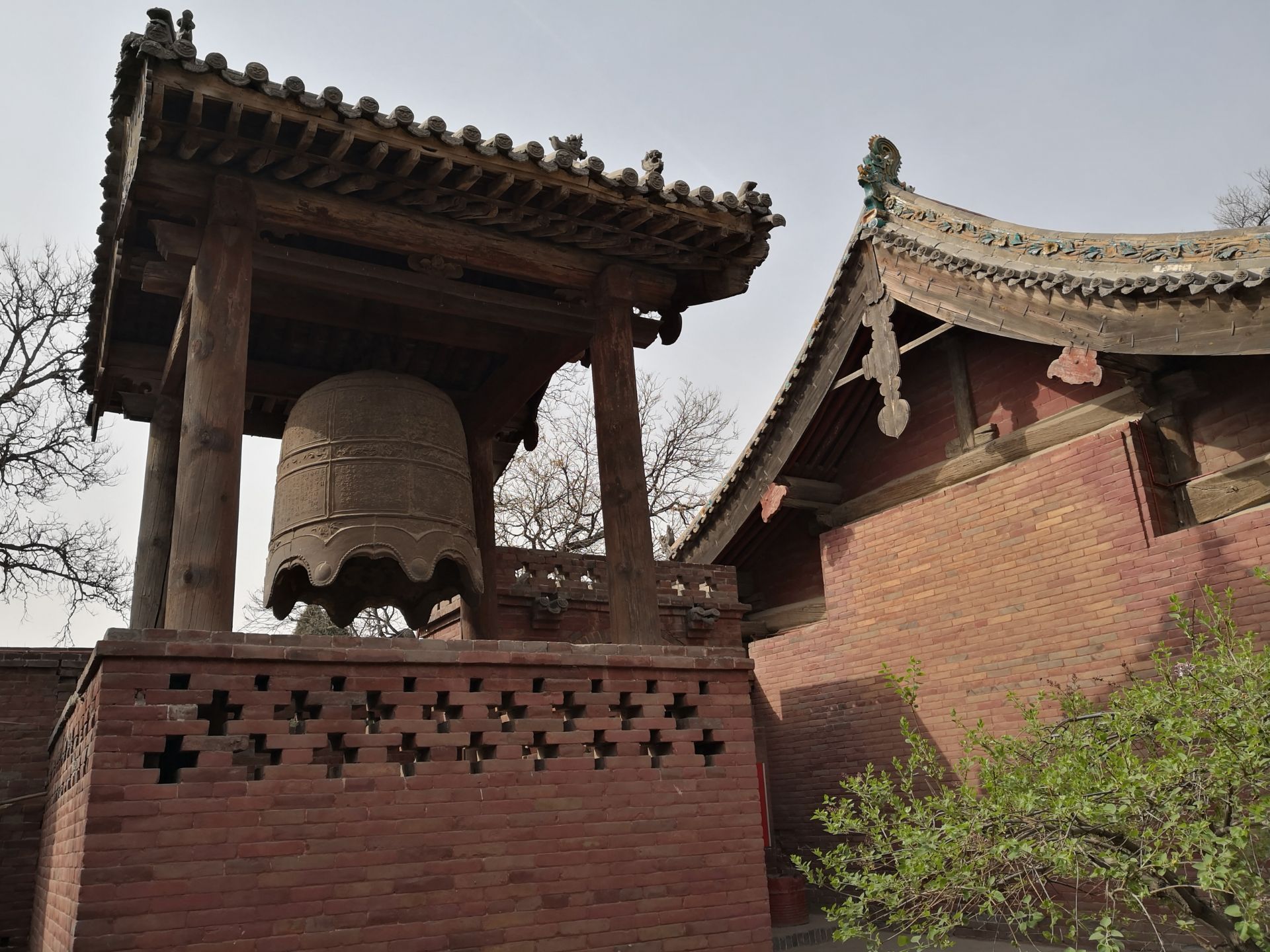 1731910596388915.jpg 镇国寺钟楼.jpg