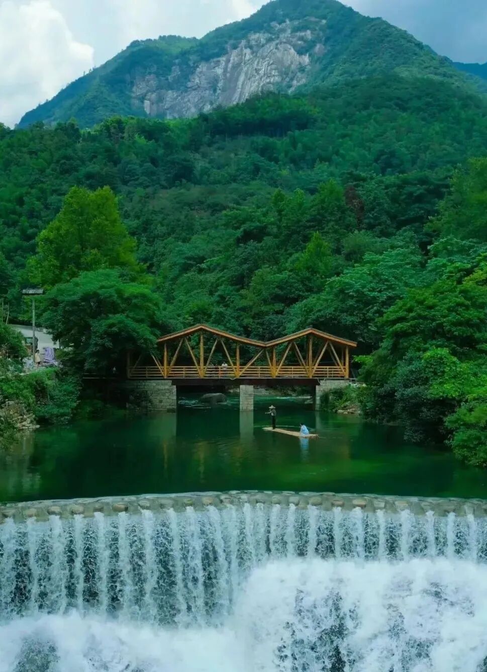 1779603740145879.jpg 卧龙.jpg